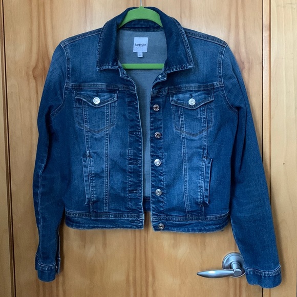 2/$30❤️ KENSIE JEANS - cropped jean jacket - Picture 1 of 8